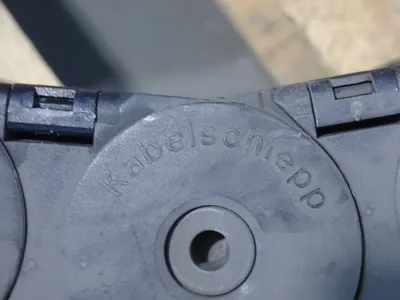 Kabelschlepp  Drag Chain Cable
