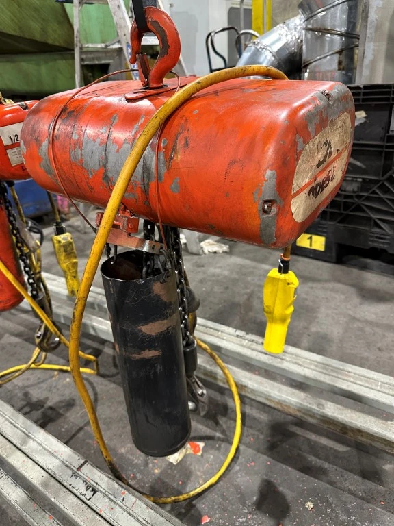 CM J2 1/2 TON ELECTRIC CHAIN HOIST