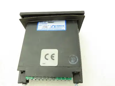 Omega DP-F75 Rate Meter Batch Control Totalizer 6 Digit Panel Meter 110V