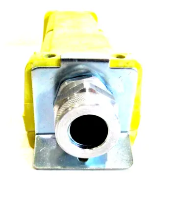 NEW ERICSON 5704 PENDANT 4 BUTTON 1 SPEED RP-2