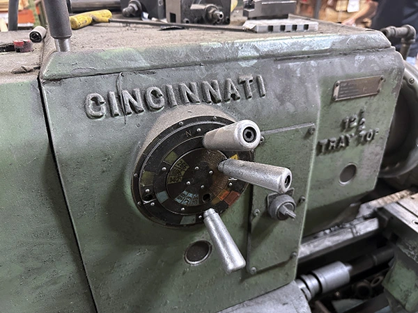 Used 1971 CINCINNATI 12-1/2 x 42 Engine Lathes Illinois US | Machine Tool Bids #380051
