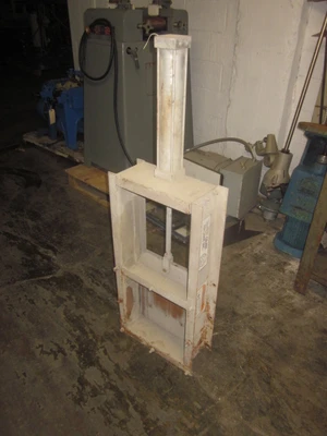 10" x 10" Pneumatic Slidegate.