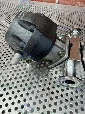 USED 2 ITT PURE FLO ADVANTAGE 3 - WAY DIAPHRAGM VALVE W/ 1" SANITARY FITTING