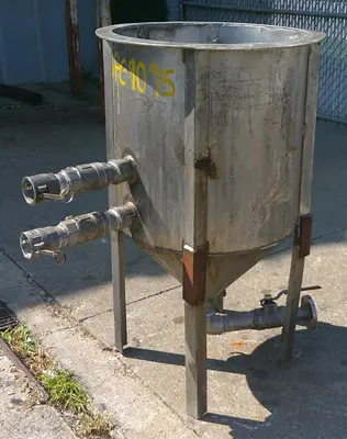 SPC9095  Tank 70 gallon vertical tank, Stainless Steel, conical