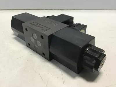 USED YUKEN DSG-01-3C4-D24-5072