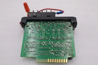 GE FANUC IC610MDL125B 115 VAC INPUT MODULE 8 CIRCUITS  STOCK L-572C