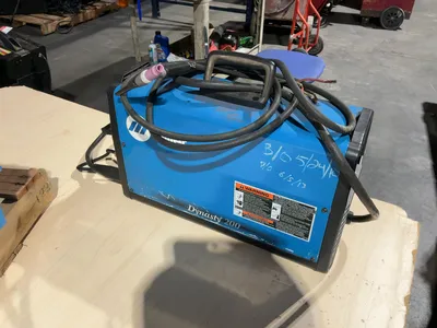 Used MILLER DYNASTY 200 PORTABLE AC/DC TIG AND STICK INVERTER WELDER Tig Welders Michigan US | Miedema Asset Management Group #1424989