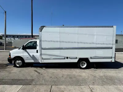 Used 2021 GMC SAVANA CUTAWAY Box trucks Florida US | Truck and Van Outlet #1509173