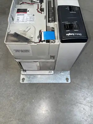 ALLEN BRADLEY 20DD011A3NYNA1NNA /A PowerFlex 700S 7.5HP 3Ph 0-320Hz 480V @2A