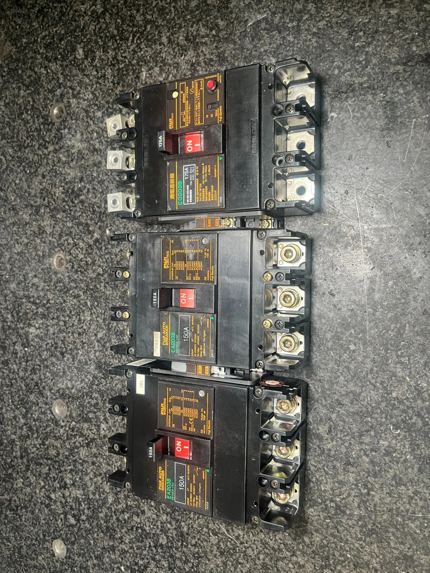 USED FUJI ELECTRONIC Auto Breaker