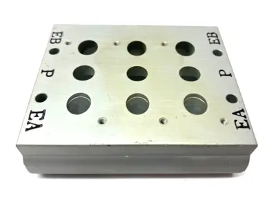 NVV5FS2-20-031-03T | SMC  Pneumatic Manifold 3-Port 3-Station - New Other