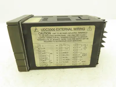 Honeywell UDC3300  Digital Temperature Controller DC330B-KE-000-20-000000-00-0