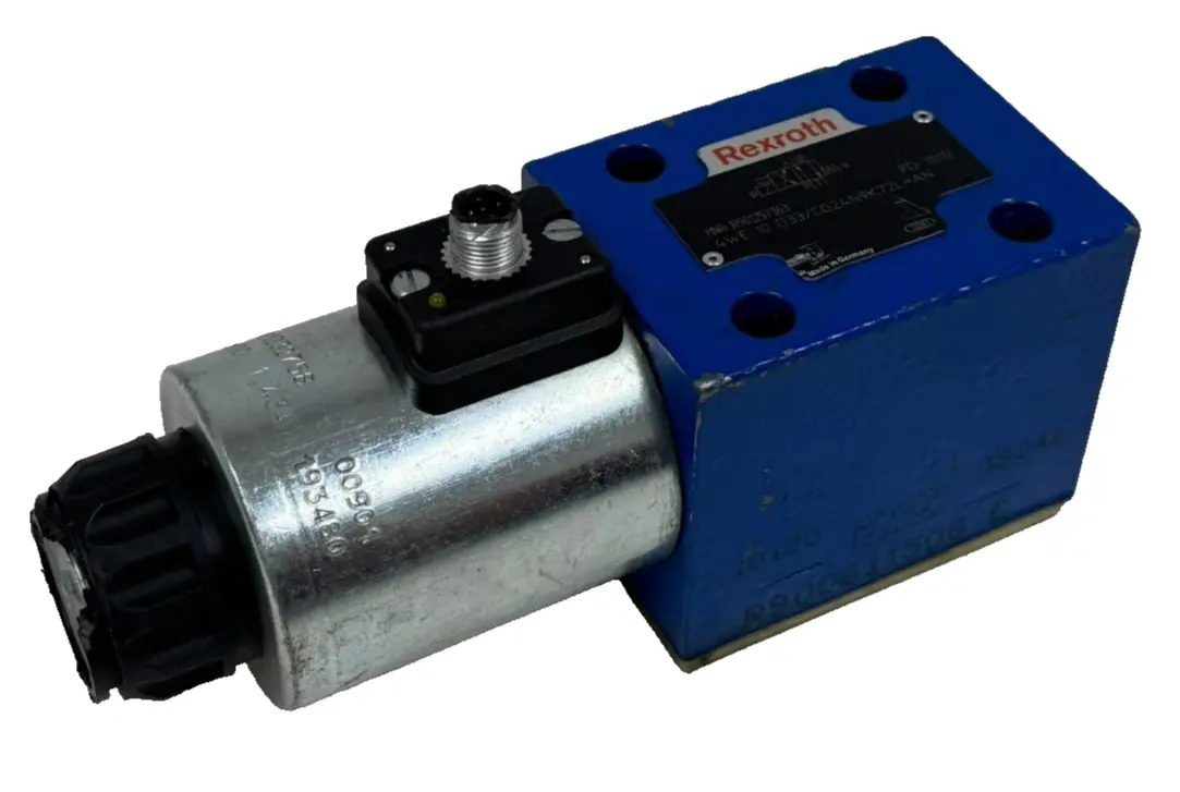 NEW REXROTH 4WE10D33/CG24N9K72L=AN CONTROL VALVE R901257363 *READ*