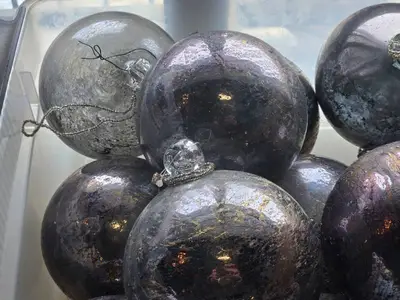 Lot of (8) 6" Distressed Finish Mercury Glass Filigree Leaf Ball Ornaments (silver)