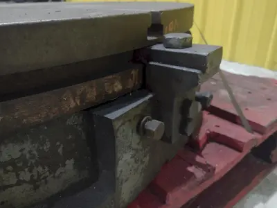37" ROUND TROYKE T-SLOTTED MANUAL POSITIONING ROTARY TABLE: STOCK #22457