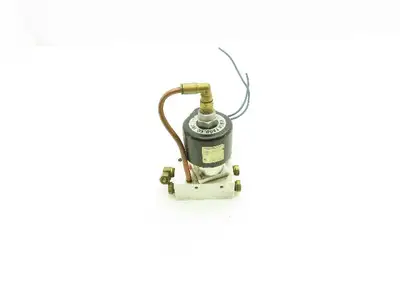 Versa E7SM-8012-66-Z-A120 Pneumatic Air Valve 2-Inlet 3-Way 2-Position NO 150psi