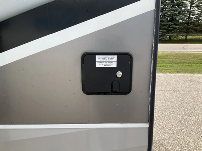 Used 2023 FOX MOUNTAIN 235RLS Campers, Caravans, Motorhomes Michigan US | Miedema Asset Management Group #1372976