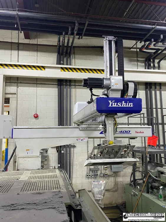 2013 YUSHIN RCII-400-19-13 ROBOTS | INJECTION DEPOT GROUP