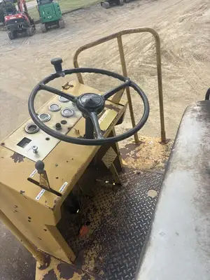 Used 1986 CATERPILLAR CS-431B Vibratory Rollers Tennessee US | Moore Equipment #1517250