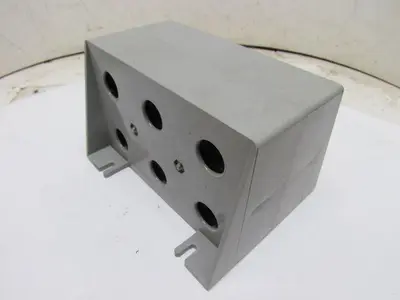 36C774301AA 6-Hole 3/4" Bore Block