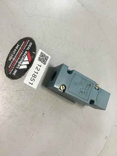 Used TELEMECANIQUE XCK-J-H7 Relays & Switches Michigan US | Ideal Machinery #578914