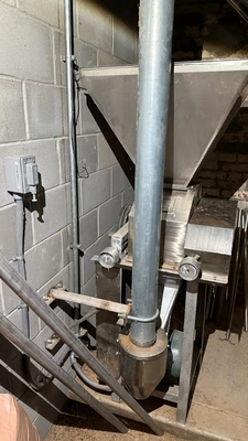 Grain Mill with Auger Feed