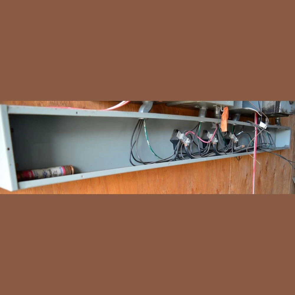100 Amp Splitter Box Trough