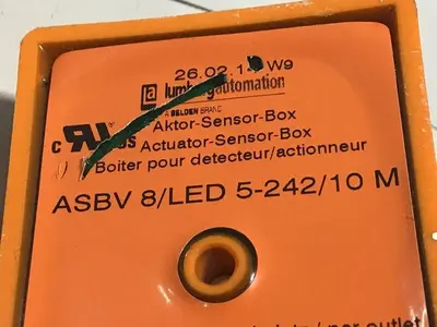 USED LUMBERG ASBV8/LED 5-242/10M