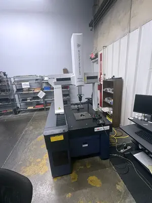 Used 2018 MITUTOYO CRYSTA-APEX 5.7.4 Coordinate Measuring Machines Illinois US | Machinery Marketing International #1341639
