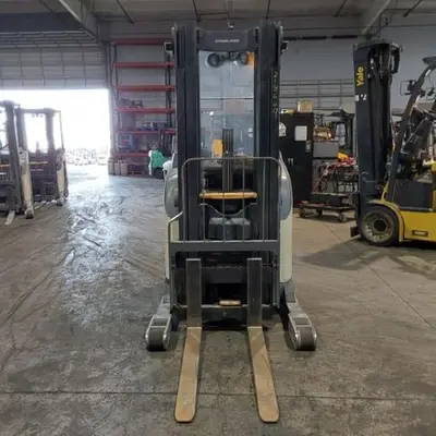 USED 2016 CROWN RR5725-45
