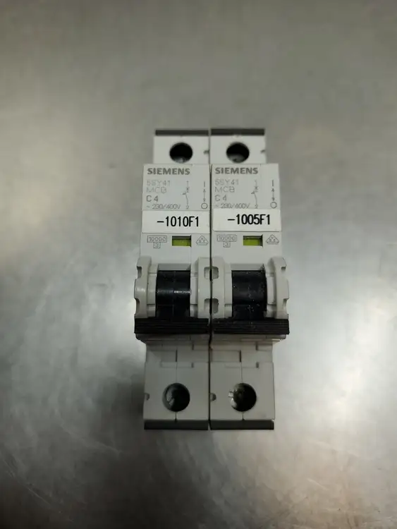 Used Siemens 5SY4104-7 MCB C4 Circuit Breaker, 4A, 230/400V, Lot of 2 Circuit Breakers | Palmetto Automation #1150596