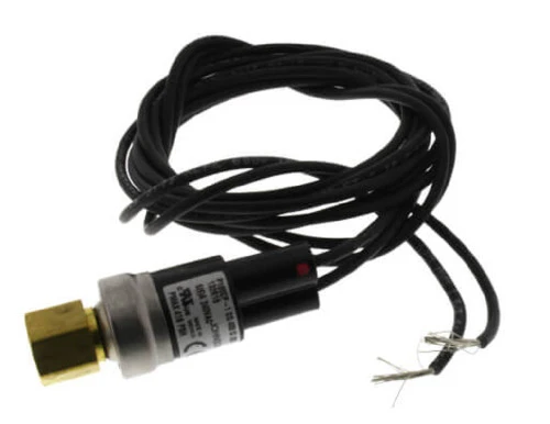 Johnson Controls P100CP-1C 300 PSIG Cut-In, 400 PSIG Cut-Out Sensor [New]