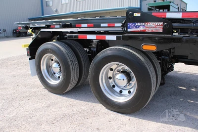 New | in-Stock 2027 PETERBILT 548 Rolloff Trucks Texas US | Roll Off Truck World #1492015
