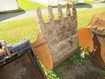 Used CATERPILLAR 2522600 Multipurpose Buckets New York US | Abele Tractor #1343080
