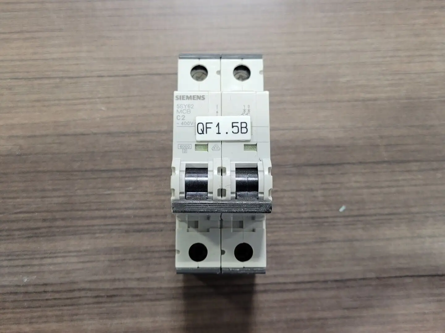 USED SIEMENS 5SY62-C2