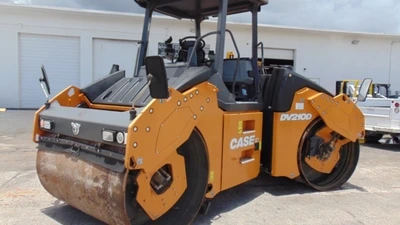 USED 2018 Case DV210D
