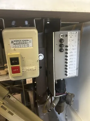 Wilcox & Gibbs 504-E52-130 Industrial Overlock Sewing Machine w/ BL Controller
