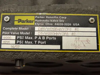 Parker D61VW012B4NYCF5 Pilot Operated Hydraulic Solenoid Valve 3000/1500 PSI