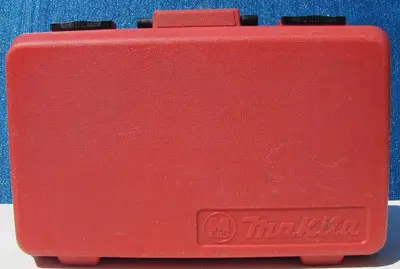 USED MAKITA M952