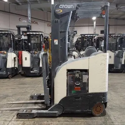 USED 2019 CROWN RR5725-45