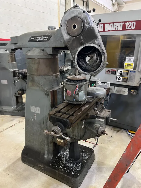 Used BRIDGEPORT 1-1/2 HP Milling & Drilling Machines (Combo) Michigan US | Universal Press & Machinery (UPM) #1356789