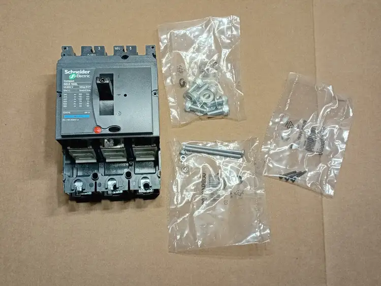 New | in-Stock SCHNEIDER LV430405 Switchgears British Columbia CA | Lenmark #1438271