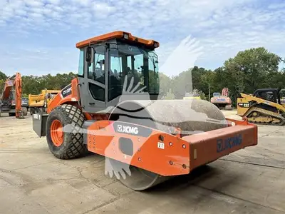 USED 2019 XCMG CV122PD