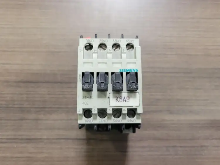 Used SIEMENS 3TH3040-0A Misc Electrical & Power Parts British Columbia CA | Lenmark #294573