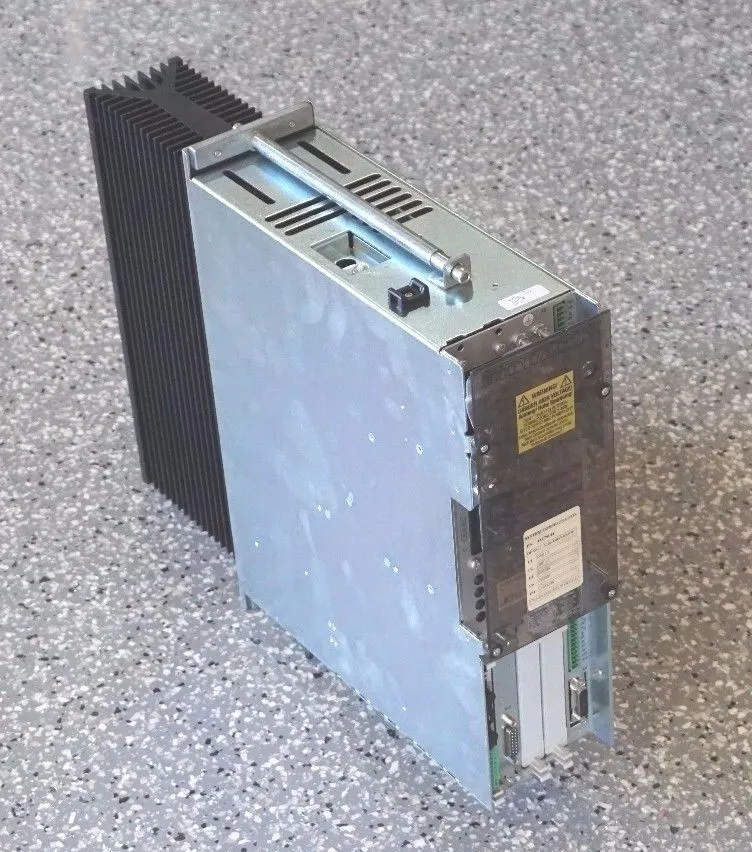 NEW INDRAMAT DDS02.1-A100-DS03-02-FW SERVO DRIVE DDS021A100DS0302FW