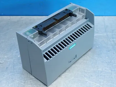 NEW SIEMENS 6ES79242CC200AA0