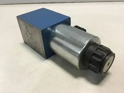 USED REXROTH 54WE10E121A33/CG24N9K4 SO32