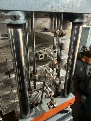 USED PHI PHI 50R1818-5ECS-N-YS8-L PRESS
