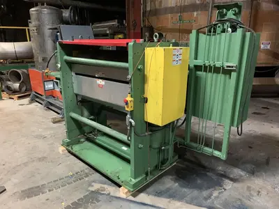 USED EASTERN ENGRAVING AND MACHINE CO. INC. HYDRAULIC EMBOSSING MACHINE