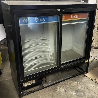 174-0097 True GDM-41SL-48-HC 2 Glass Door Self Contained Cooler